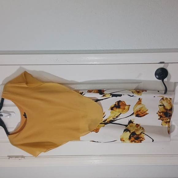 Celly K Floral Dress With Flutter Style - Picture 2 of 6